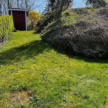 בית נופש Sjarmerende Og Solrikt Hus Naer Strender Pa *