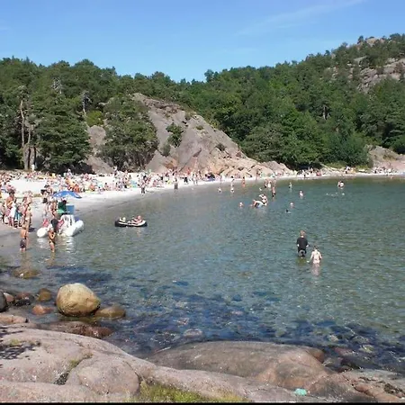 Sjarmerende Og Solrikt Hus Naer Strender Pa בית נופש Fevik