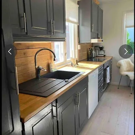 בית נופש Sjarmerende Og Solrikt Hus Naer Strender Pa