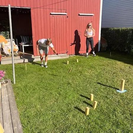 Sjarmerende Og Solrikt Hus Naer Strender Pa בית נופש Fevik