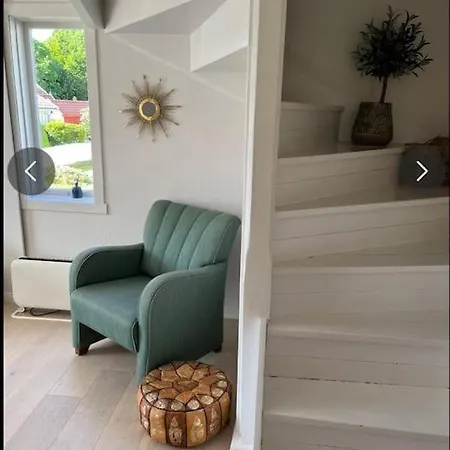 Sjarmerende Og Solrikt Hus Naer Strender Pa