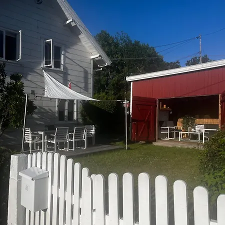 Sjarmerende Og Solrikt Hus Naer Strender Pa *